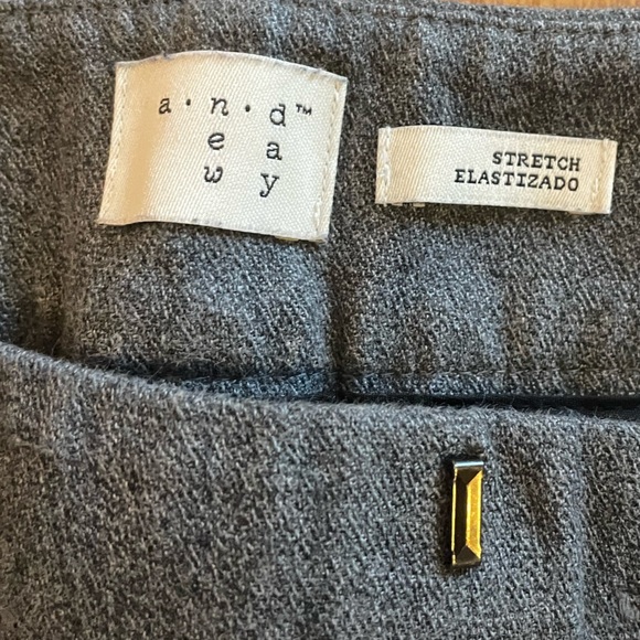 A new day Gray Capris Dress Pants - Picture 3 of 3